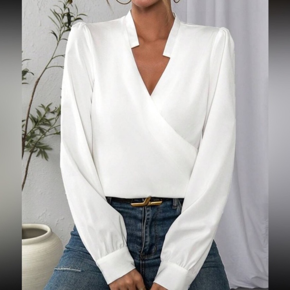 Luxe white classic surplice long sleeve blouse